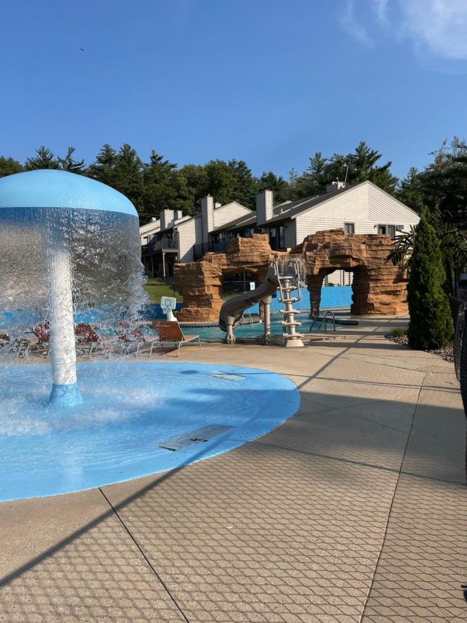Caribbean Club Resort Lake Delton Εξωτερικό φωτογραφία